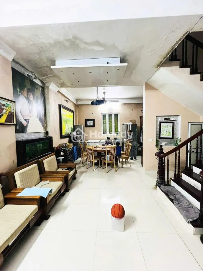 Bán Nhà Hoàng Quốc Việt-Nhà Dân Xây-20M Ra Phố