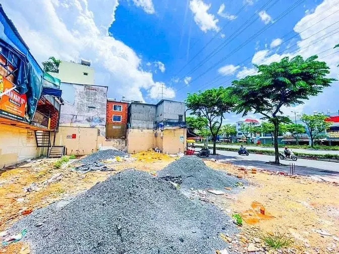 Cho Thuê Nhà Mặttiền Phạm Văn Đồng, P11 Bình Thạnh_Diện Tích:18M X 20M