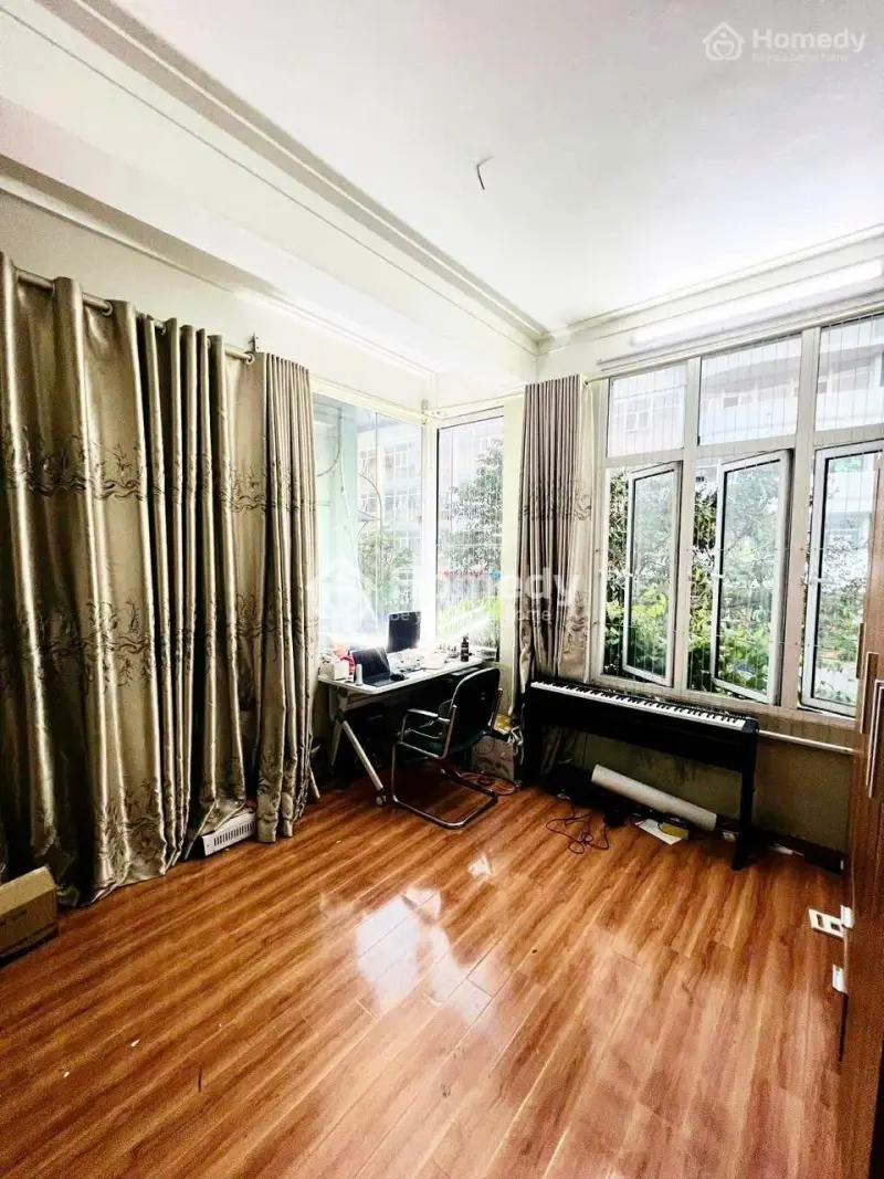 Bán Nhà Hoàng Quốc Việt-Nhà Dân Xây-20M Ra Phố