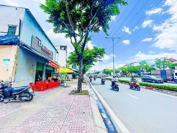 Cho Thuê Nhà Mặttiền Phạm Văn Đồng, P11 Bình Thạnh_Diện Tích:18M X 20M