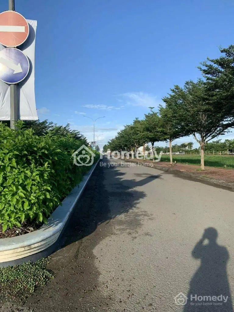 Bán Đất Mặt Tiền,Dt 100,8M2,Shr,Liên Hệ 09712766***Phi .