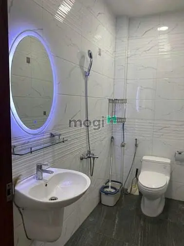 Nhà Cho Thuê Nguyên Căn Đường Nguyễn Trọng Tuyển - Phú Nhuận.