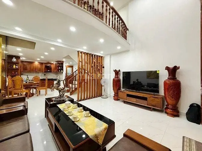 Biệt Thự , Diện Tích 5X20M, 5 Tầng, Thang Máy, Chỉ 10 Tỉ 900