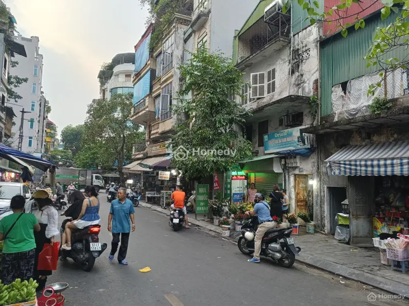 Nhà Sát Chợ Giời, Trung Tâm Quận Hbt, Ô Tô Đỗ Cửa, Tiện Để Mua Làm Kho Hoặc Ở Tạm, Chưa Đến 5 Tỷ
