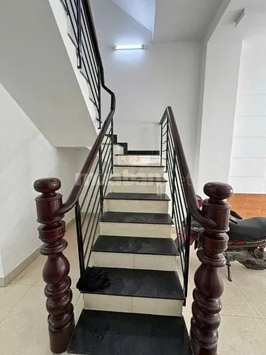 Bán Nhà Hẻm Xe Hơi - Đường Nhưa 8M