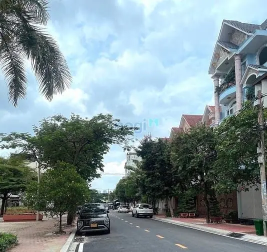 Biệt Thự Sa Hoa Đẳng Cấp View Công Viên – Khu Vip Cao Lỗ Q.8