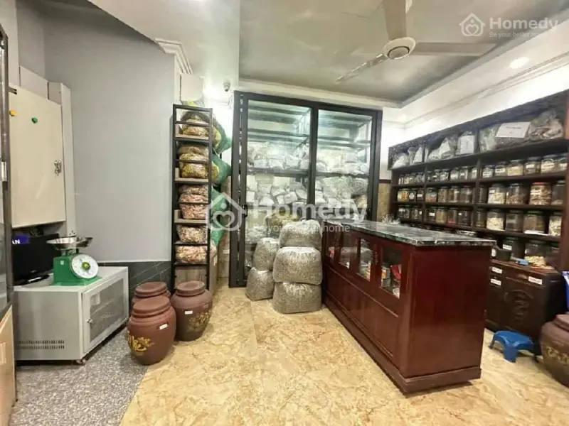 Bán Nhà Mặt Phố Trúc Bạch, 180M2, Giá Chỉ 40 Tỷ Mặt Tiền Bề Thế, View Hồ, Kinh Doanh Đa Dạng
