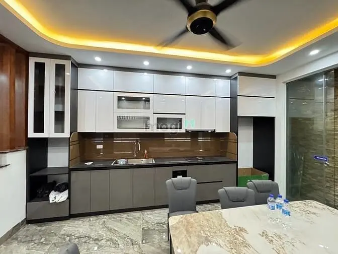 Lê Trọng Tấn - 68M-6 Tầng Thang Máy- Gara- 2 Thoáng- Kinh Doanh
