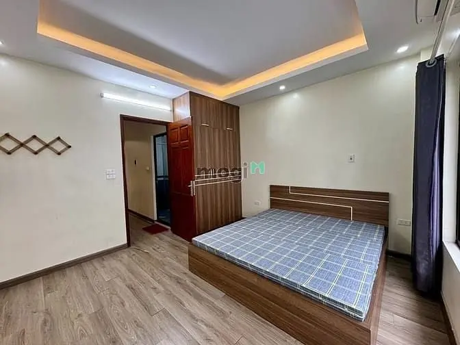 Hoàng Mai-Gara 7 Chỗ- Kinh Doanh- Phân Lô- Sổ Đẹp