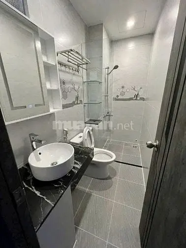 Cho Thuê Nhà 1 Trệt 3 Lầu Đường Sư Vạn Hạnh, Phường 12, Quận 10