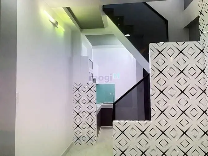 Bán Nhà Cmt8 Giáp Ngay Cv Lê Thị Riêng - 4,2 Tỉ