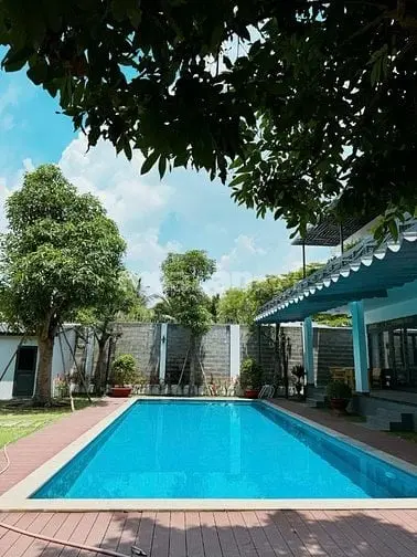 Bán Căn Biệt Thự Sân Vườn Hồ Bơi Đẹp, Thoáng Mát Tại Hóc Môn