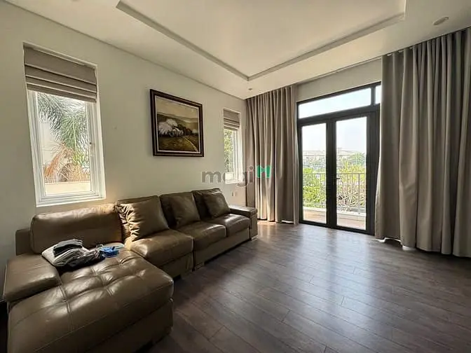 Bán Biệt Thự Ngang 10M Đường Liên Phường Dt180M2- Giá 25 Tỷ- Shr