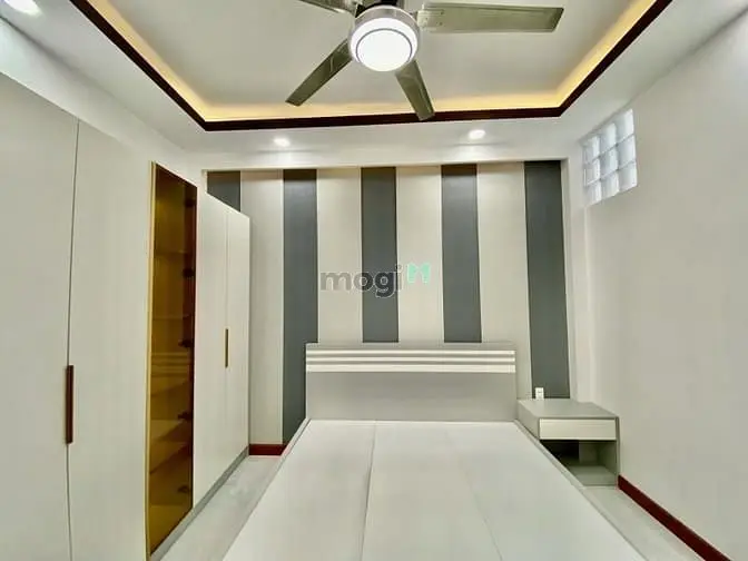 Sát Mt Ngô Gia Tự - Q.10 - 4Pn 3Wc - Nhỉnh 8 Tỉ Xíu