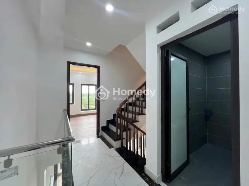 Nhà 4 Tầng Ngọc Hồi, 40M2, Giá 7.6 Tỷ, Ô Tô, Gần Hồ Linh Đàm
