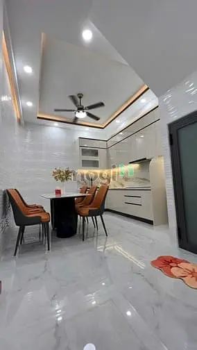 Sát Mt Ngô Gia Tự - Q.10 - 4Pn 3Wc - Nhỉnh 8 Tỉ Xíu