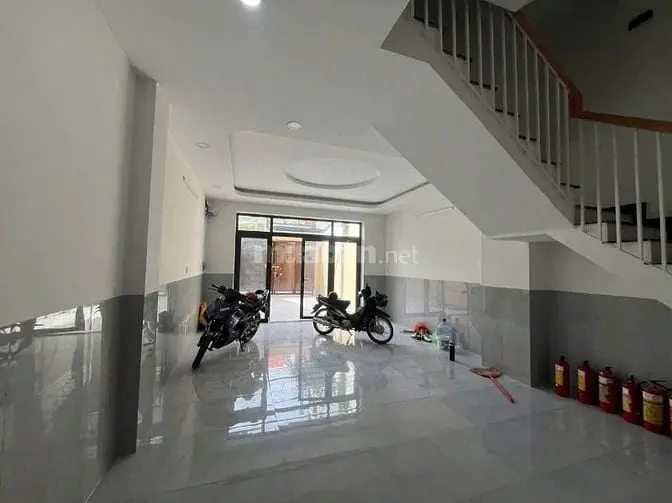 Cho Thuê Nhà Nguyên Căn 38A Mặt Tiền Đường 51 Giá 17.5Tr