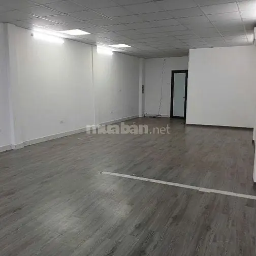 Cc Cho Thuê Mặt Bằng Làm Vp Mặt Phố Vũ Tông Phan-Tx, Dt 130M2, 18 Tr