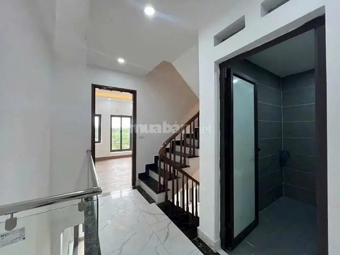 Nhà 4 Tầng Ngọc Hồi, 40M2, Giá 7.6 Tỷ, Ô Tô, Gần Hồ Linh Đàm
