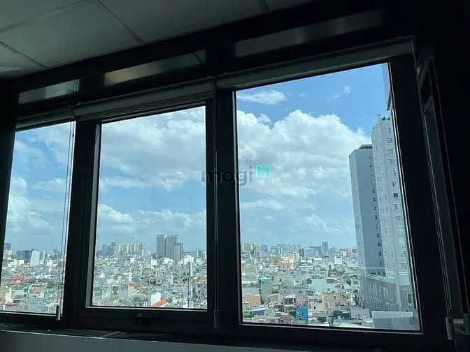 Chính Chủ Cho Thuê Văn Phòng Vị Trí Cực Đẹp Trên Đường Phan Xích Long