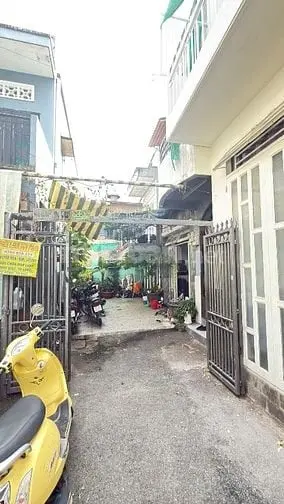 Bán Nhà 2 Mặt Hẻm, Xe Hơi Vào Tận Cửa, Đường Lê Quang Định, Phường 11,