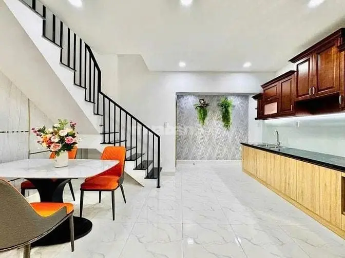 Bán Nhà Ngay Trần Quốc Thảo, Quận 3. Giá 2 Tỷ 350Tr, Sổ Hồng Riêng,