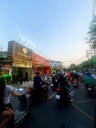 Bán Nhà Sách Nguyễn Văn Cừ - Mặt Tiền Nguyễn Văn Quá, Quận 12, 14X70