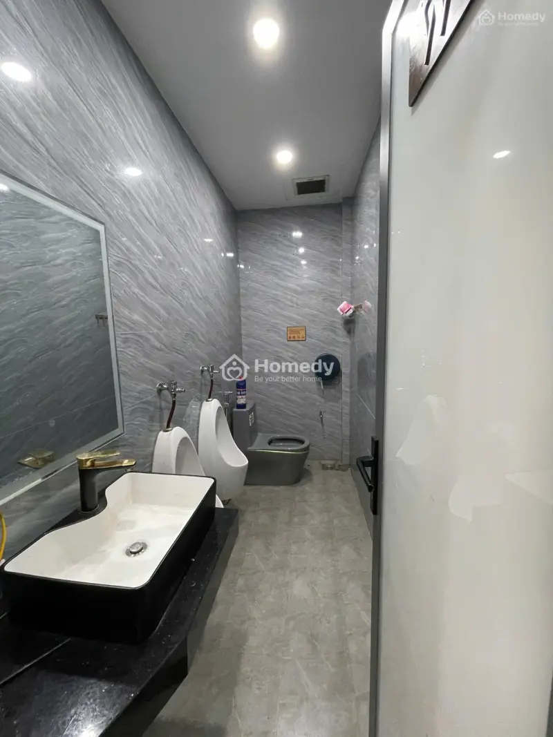 Nhà Mặt Tiền Đường Hoàng Diệu Có Vị Trí Kinh Doanh Đẹp