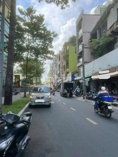 Bán Gấp Nhà Mặt Tiền Dương Tử Giang P14 Quận 5, Khu Kinh Doanh Sầm Uất