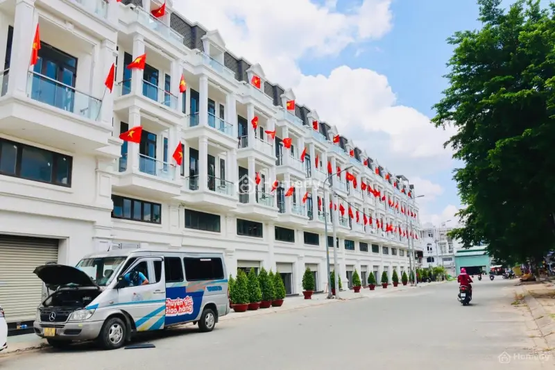 Bán Căn Góc Shophouse 481M2 Đối Diện Chợ An Sương ,Sổ Hồng Sẵn ,Đã Hoàn Công Nhà