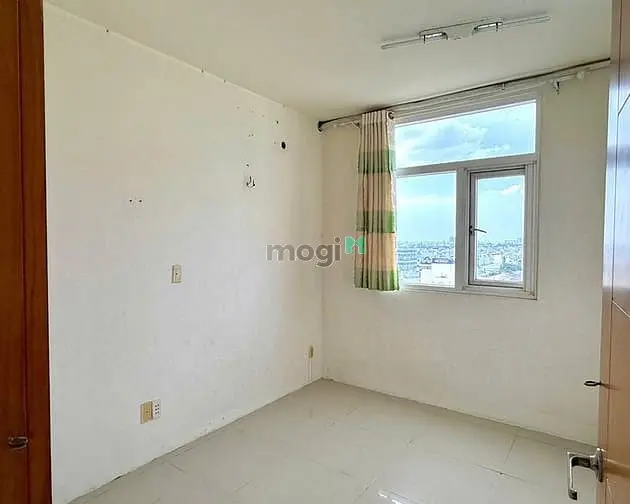 Căn Góc 83M2 Hoàng Kim 7.5Tr/Tháng Ban Công Thoáng Mát, An Ninh