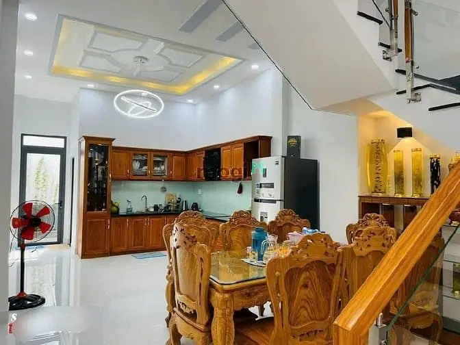 Nhà Đẹp Ở Ngay Mặt Tiền Kd Tốt, 3 Tầng Gần Chợ Thủ Đức, 106M2; 12,5 Tỷ