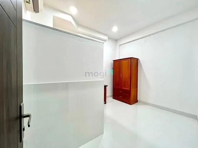 Phòng Mới Xây, Nội Thất Cơ Bản, An Ninh Mặt Tiền Đường Lê Ngã Tân Phú