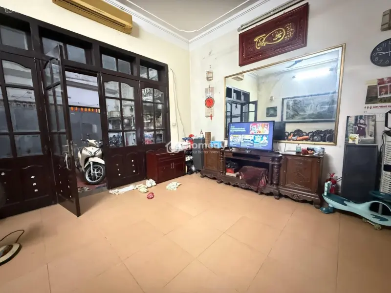 Thuỵ Khuê - Tây Hồ. Mặt Tiền Hơn 5M - Kinh Doanh. Cách Mặt Phố 20M. Dt 88M2*5 Tầng. Giá 22.5 Tỷ