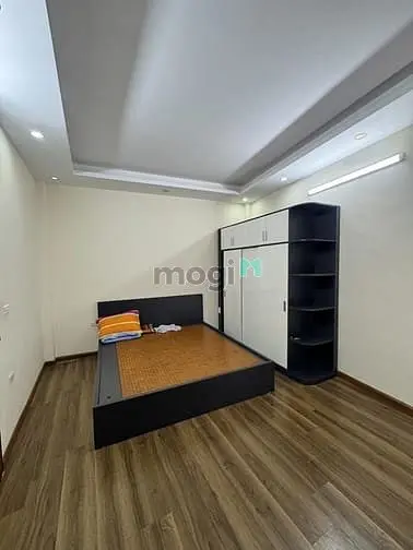 Ngõ Gốc Đề- Full Công Năng Tiện Ích- Giá Rẻ - Ngõ Nông 3 Gác
