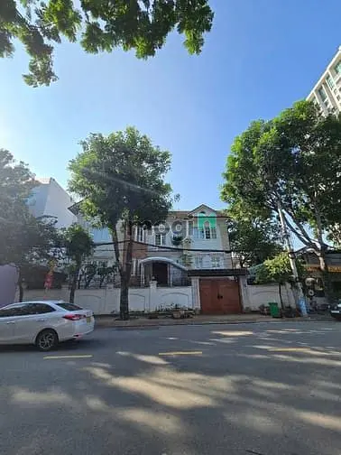 Biệt Thự Mặt Tiền Nguyễn Văn Hưởng- Thảo Điền Dt 533M2- Giá 180 Tỷ