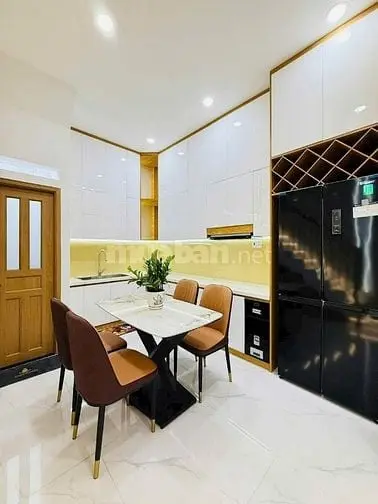 2,5 Tỷ --> 2,3 Tỷ. Nhà 42M2 Hoàng Hoa Thám Xây 4 Tầng,