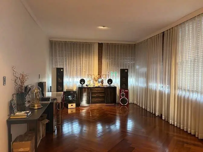 Bán Biệt Thự Phong Cách Tân Cổ Điển Thảo Điền Quận 2- Dt 350M2- 98 Tỷ