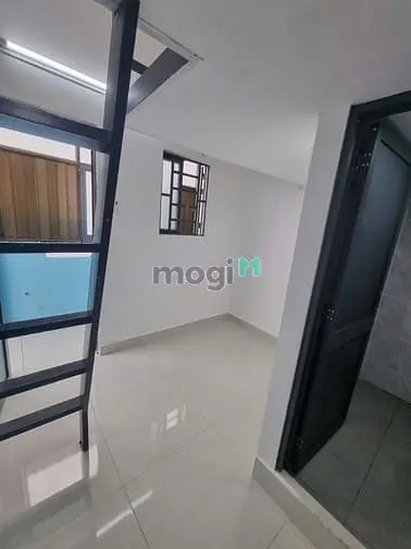 Phòng Trọ Mới Xây Ngay Công Viên Làng Hoa