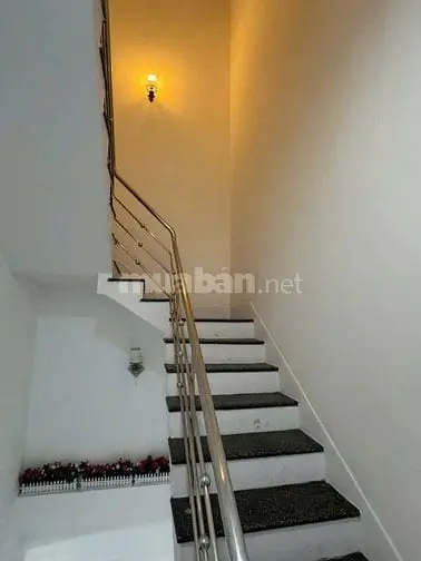 Bán Nhà 3 Tầng Mặt Tiền Đường Ngô Quyền, Sơn Trà – 64M2 Giá 8,X Tỷ