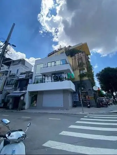 Cho Thuê Spa Góc 2Mt Võ Thị Sáu, Q1. Dt: 10X6M =200M2- Kc: Trệt 2 Lầu