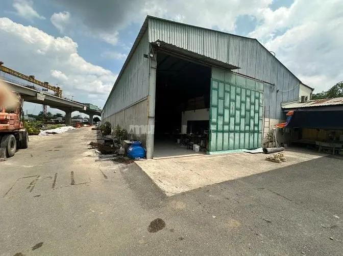 Cho Thuê Kho Xưởng Mặt Tiền Nguyễn Duy Trinh, Quận 9_Dtkv: 3.500 M2.