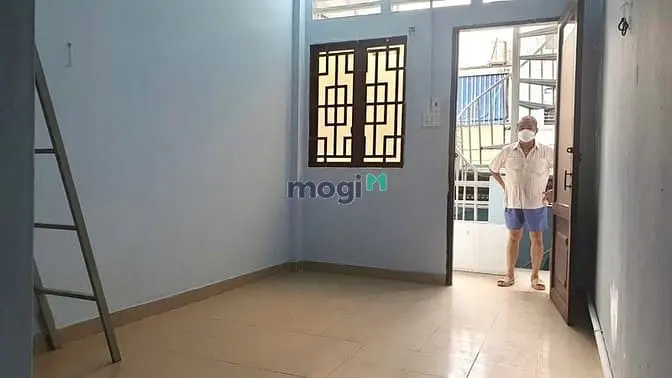Phòng Có Gác, Máy Lạnh, Kệ Bếp, Toilet Riêng, 3.8Tr, Gần Hutech, Uef..