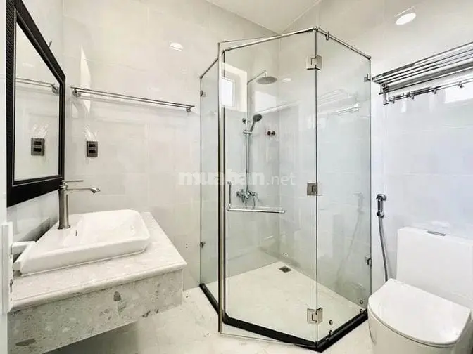 Kẹt Tiền Bán Nhà Nguyễn Tri Phương, Phường 4, Quận 10, Giá 3 Tỷ 200