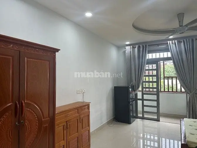 Chính Chủ, 30M2, Phòng Đầy Đủ Nội Thất, Yên Tĩnh, Tự Do, Hẻm Xe Hơi