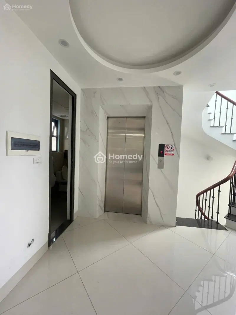 Cho Thuê Văn Phòng Tố Hữu, 65 M2, View Thoáng, Đỗ Xe Tiện Lợi