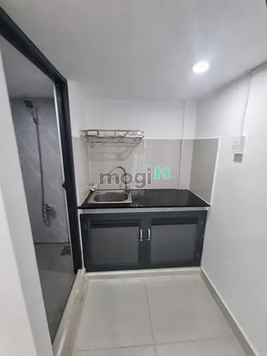 Phòng Trọ Mới Xây Ngay Công Viên Làng Hoa