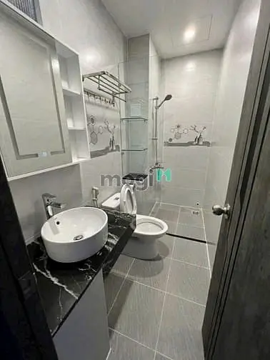 Cho Thuê Nhà 1 Trệt 3 Lầu Đường Sư Vạn Hạnh, Phường 12, Quận 10
