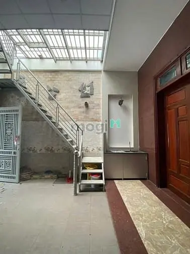 Nhà 1 Trệt 2 Lầu Mt Đường 13 Nguyễn Văn Tăng Ngay Trường Nguyễn Huệ