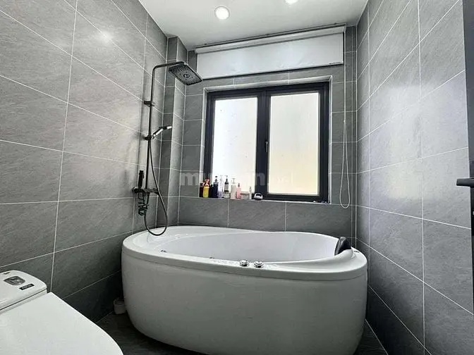 Bán Nhà 50M² Kdc Đào Tông Nguyên, Giá 6.15 Tỷ, Giáp Q.7, Sổ Hồng Riêng